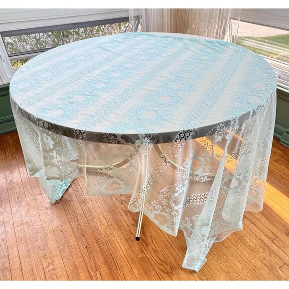 Vintage 70s curtain, light blue floral mesh, sheer, rod heading - Picture 5 of 9